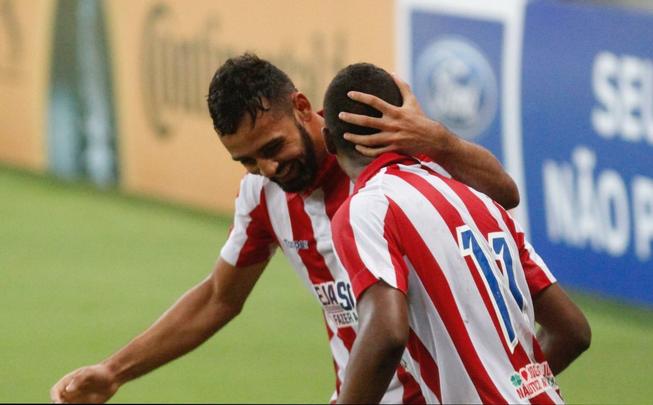 Com um jogador a mais, Nutico vence Cuiab por 2 a 1 e tem vantagem do empate  para avanar na Copa do Brasil