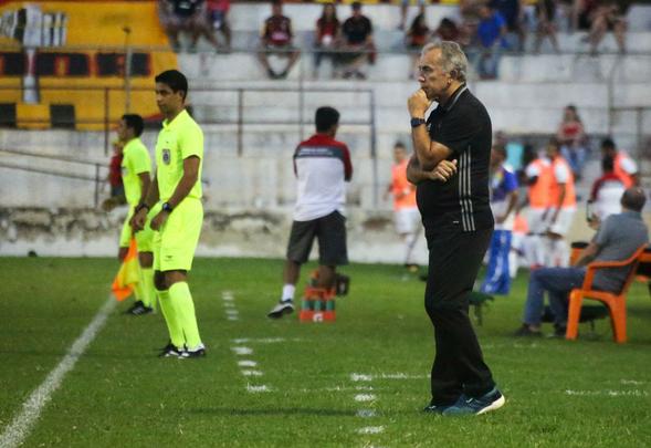 Sport joga melhor, mas apresenta falhas no ataque e empata em 1 a 1 com o Salgueiro