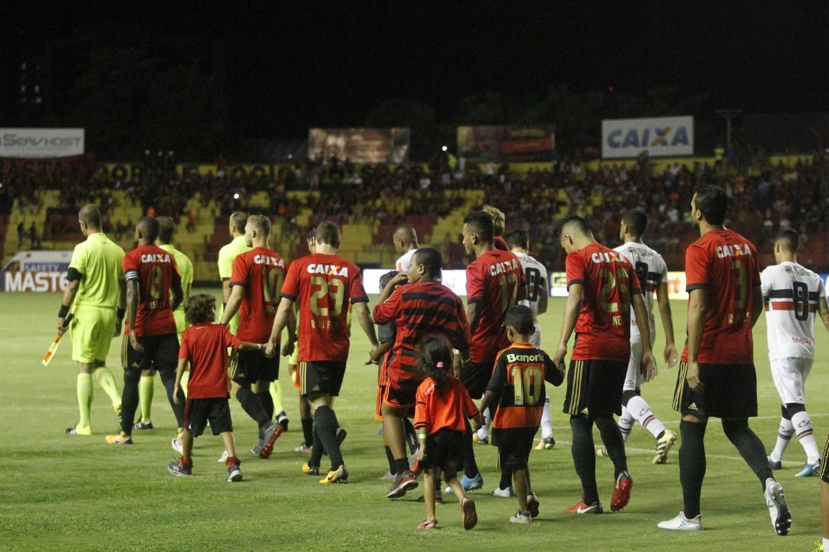 Rubro-negros e tricolores se reencontraram na noite desta quarta-feira para partida decisiva pelo Campeonato Pernambucano