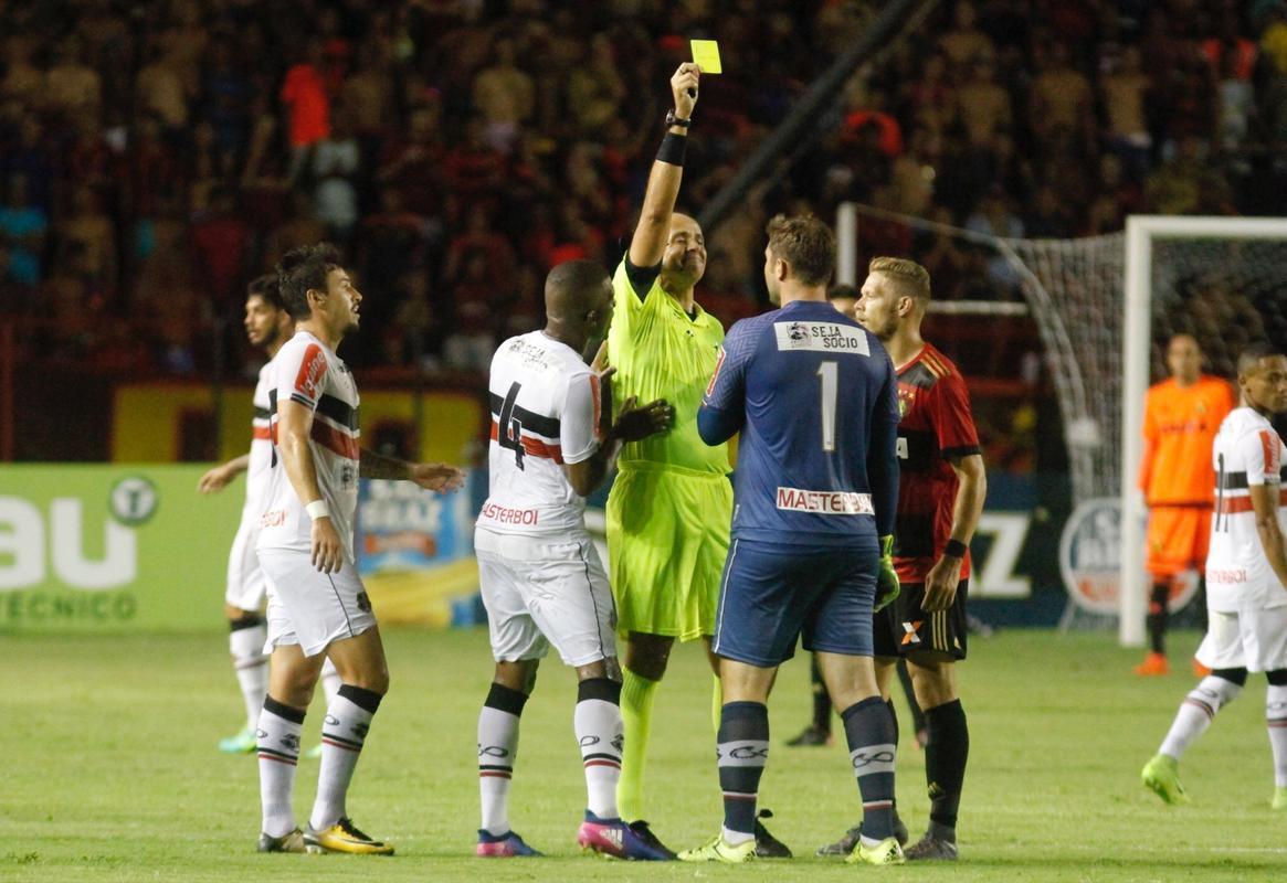 Rubro-negros e tricolores se reencontraram na noite desta quarta-feira para partida decisiva pelo Campeonato Pernambucano