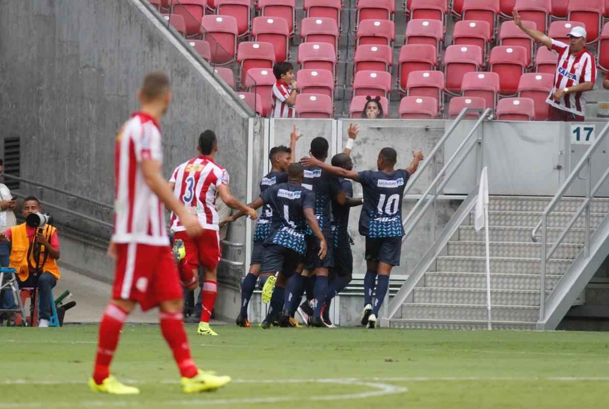 Arena de Pernambuco se encheu para duelo da semifinal do Pernambucano