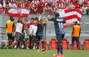 Arena de Pernambuco se encheu para duelo da semifinal do Pernambucano