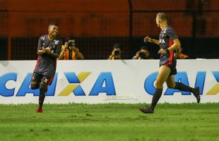 Com Ilha do Retiro �s moscas para a disputa do terceiro lugar do Campeonato Pernambucano, o Sport recebeu o Salgueiro na noite desta segunda-feira, para uma partida de poucas emo��es