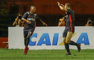 Com Ilha do Retiro �s moscas para a disputa do terceiro lugar do Campeonato Pernambucano, o Sport recebeu o Salgueiro na noite desta segunda-feira, para uma partida de poucas emo��es