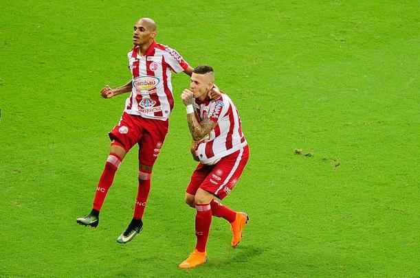 Em jogo tenso, Náutico segurou placar de 2 a 1 e levou taça estadual depois de 13 anos