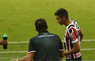 Equipes tiveram boas chances de gol, mas pecaram bastante na finaliza��o e ficaram no empate