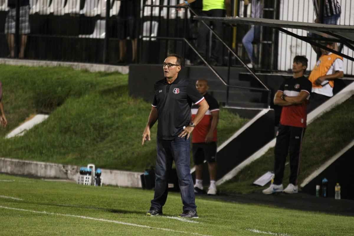 ABC e Santa Cruz fizeram nesta ter�a-feira a primeira partida das quartas de final da Copa do Nordeste, no est�dio Frasqueir�o