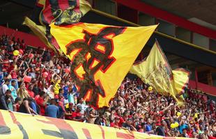 Le�o recebeu a torcida no �ltimo treino antes de enfrentar o Bahia pela quarta rodada do Campeonato Brasileiro da S�rie A.