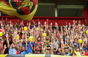 Le�o recebeu a torcida no �ltimo treino antes de enfrentar o Bahia pela quarta rodada do Campeonato Brasileiro da S�rie A.