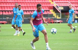 Le�o recebeu a torcida no �ltimo treino antes de enfrentar o Bahia pela quarta rodada do Campeonato Brasileiro da S�rie A.