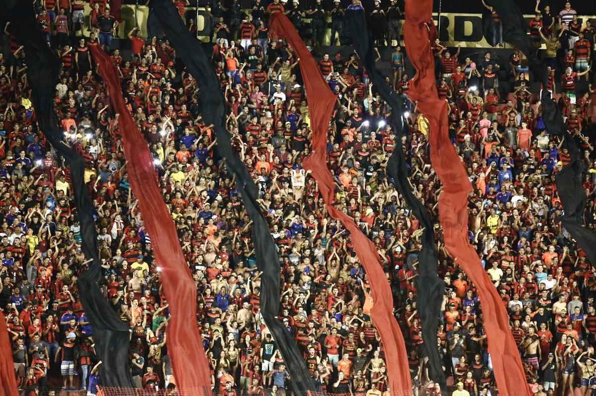 O Le�o recebeu o Tricolor de A�o neste domingo, na Ilha do Retiro, em busca da primeira vit�ria em casa no Brasileir�o