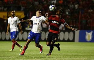 O Le�o recebeu o Tricolor de A�o neste domingo, na Ilha do Retiro, em busca da primeira vit�ria em casa no Brasileir�o
