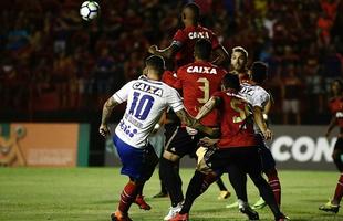 O Le�o recebeu o Tricolor de A�o neste domingo, na Ilha do Retiro, em busca da primeira vit�ria em casa no Brasileir�o