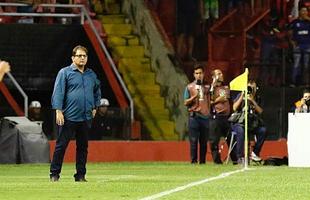 O Le�o recebeu o Tricolor de A�o neste domingo, na Ilha do Retiro, em busca da primeira vit�ria em casa no Brasileir�o