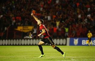O Le�o recebeu o Tricolor de A�o neste domingo, na Ilha do Retiro, em busca da primeira vit�ria em casa no Brasileir�o