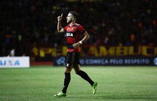 O Le�o recebeu o Tricolor de A�o neste domingo, na Ilha do Retiro, em busca da primeira vit�ria em casa no Brasileir�o