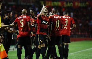 O Le�o recebeu o Tricolor de A�o neste domingo, na Ilha do Retiro, em busca da primeira vit�ria em casa no Brasileir�o