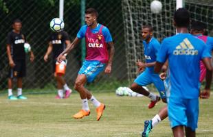 Elenco rubro-negro treinou nesta quinta-feira visando partida contra a Raposa, no Mineir�o