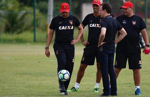 Elenco rubro-negro treinou nesta quinta-feira visando partida contra a Raposa, no Mineir�o