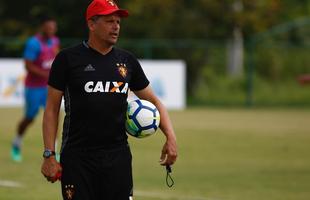 Elenco rubro-negro treinou nesta quinta-feira visando partida contra a Raposa, no Mineir�o