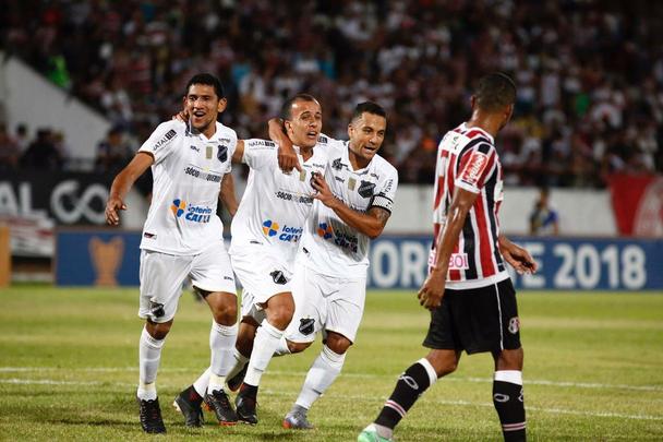 Na etapa complementar, o Tricolor sofreu mais um gol e chegou a precisar de seis gols para classificar. Hericles ainda diminuiu, mas o placar encerrou 4 a 1 para o ABC.