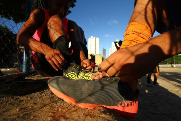 Campo de terra localizado no bairro da Torre, no Recife, reduto de peladeiros da regio, onde vrios talentos e histrias de vida se encontram diariamente