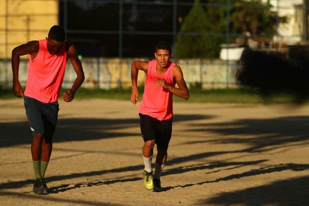 Campo de terra localizado no bairro da Torre, no Recife, reduto de peladeiros da regio, onde vrios talentos e histrias de vida se encontram diariamente