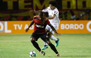 Ap�s um in�cio de jogo aberto, com o Sport realizando marca��o alta e o Atl�tico-MG apostando na velocidade dos atacantes, o Le�o largou na frente na etapa inicial e abriu o placar com Rog�rio.