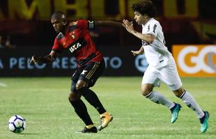 Ap�s um in�cio de jogo aberto, com o Sport realizando marca��o alta e o Atl�tico-MG apostando na velocidade dos atacantes, o Le�o largou na frente na etapa inicial e abriu o placar com Rog�rio.