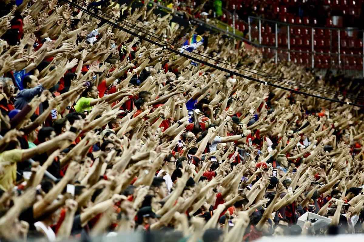 Ap�s um in�cio de jogo aberto, com o Sport realizando marca��o alta e o Atl�tico-MG apostando na velocidade dos atacantes, o Le�o largou na frente na etapa inicial e abriu o placar com Rog�rio.