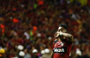 Ap�s um in�cio de jogo aberto, com o Sport realizando marca��o alta e o Atl�tico-MG apostando na velocidade dos atacantes, o Le�o largou na frente na etapa inicial e abriu o placar com Rog�rio.