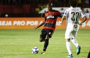Ap�s um in�cio de jogo aberto, com o Sport realizando marca��o alta e o Atl�tico-MG apostando na velocidade dos atacantes, o Le�o largou na frente na etapa inicial e abriu o placar com Rog�rio.