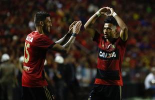 Ap�s um in�cio de jogo aberto, com o Sport realizando marca��o alta e o Atl�tico-MG apostando na velocidade dos atacantes, o Le�o largou na frente na etapa inicial e abriu o placar com Rog�rio.