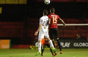 No segundo tempo, as duas equipes voltaram ainda mais ofensivas, em um jogo franco de ambos os lados. O Galo aproveitou os erros da defesa rubro-negra e conseguiu virar o placar para 2 a 1, com gols de Cazares e Ricardo Oliveira. O Sport, ent�o, despertou na partida, retomou o ritmo ofensivo e virou o placar novamente, com gols de Gabriel e Michel Bastos em cobran�a de p�nalti.
