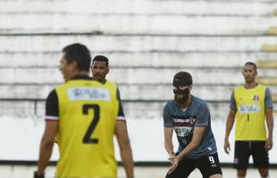 De olho no retorno ao G4, Santa Cruz realizou �ltimo treino antes de enfrentar o Juazeirense na tarde desta sexta-feira; as imagens foram feitas nos 15 minutos abertos aos rep�rteres, antes ent�o de o treinador fechar o treino � imprensa