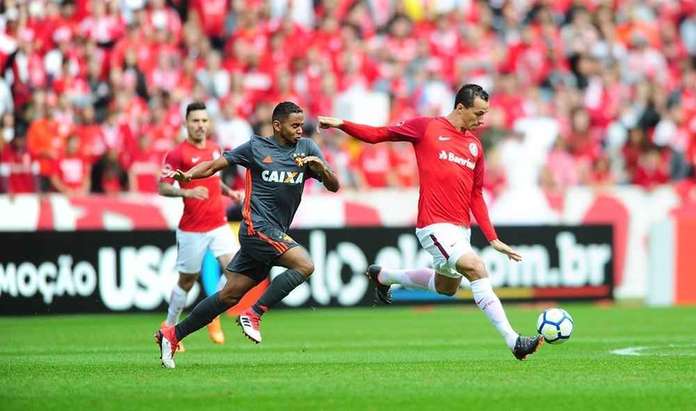 Jogando fora de casa, Le�o suportou press�o do advers�rio e garantiu mais um ponto importante na disputa pelo Campeonato Brasileiro