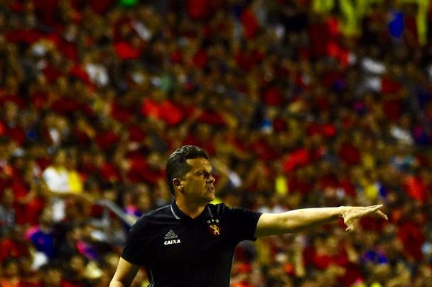 Rubro-negros disputam confronto de estilos táticos opostos na Ilha do Retiro