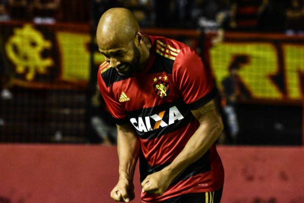 Gol de Fellipe Bastos dá vitória do Sport sobre o Atlético-PR por 1 a 0, na Ilha do Retiro