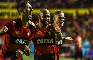 Gol de Fellipe Bastos d� vit�ria do Sport sobre o Atl�tico-PR por 1 a 0, na Ilha do Retiro