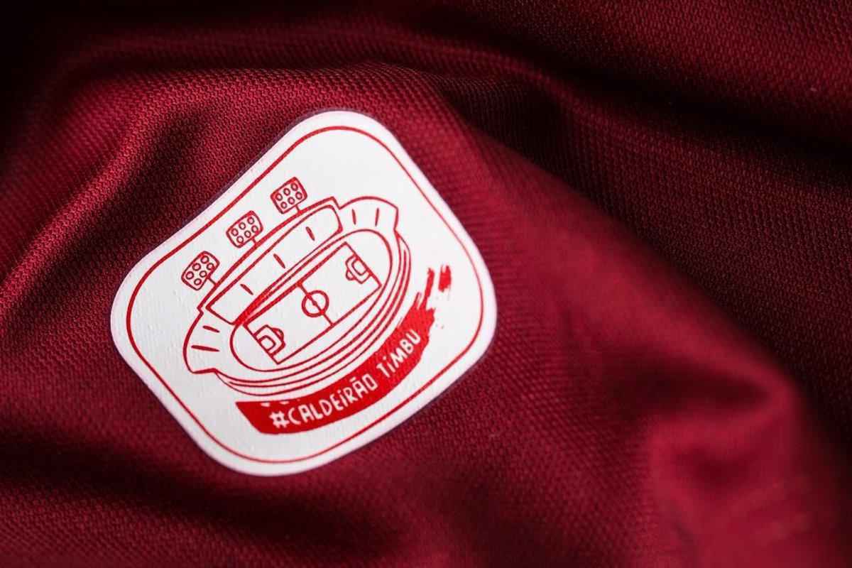 Nova camisa com detalhe alusivo � volta aos Aflitos estreia neste s�bado contra o Remo, pela S�rie C