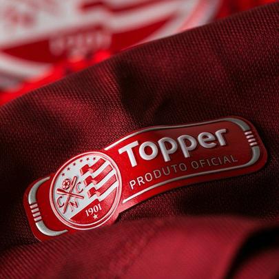 Nova camisa com detalhe alusivo � volta aos Aflitos estreia neste s�bado contra o Remo, pela S�rie C