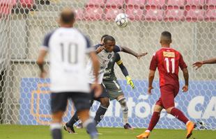 Na Arena de Pernambuco, N�utico vence o Remo por 3 a 2 e sai do Z2 da s�rie C.