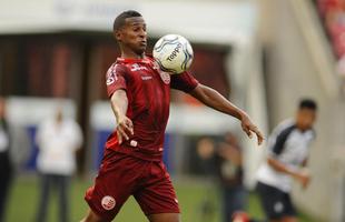 Na Arena de Pernambuco, N�utico vence o Remo por 3 a 2 e sai do Z2 da s�rie C.