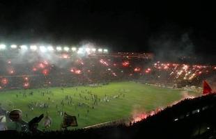 Lances, comemora��es em campo, festa da torcida, presen�as de Fumagalli e Romerito nos camarotes da Ilha do Retiro e at� Ariano Suassuna marcam conquista do Sport sobre o Corinthians