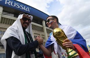 Torcedores de vrios lugares no mundo celebram incio do Mundial em duelo entre Rssia x Arbia Saudita