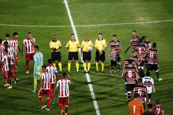 Clássico das Emoções no Arruda, em meio à Copa do Mundo, teve um público modesto para partida válida pela 10ª rodada da Série C