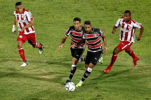 Clássico das Emoções no Arruda, em meio à Copa do Mundo, teve um público modesto para partida válida pela 10ª rodada da Série C