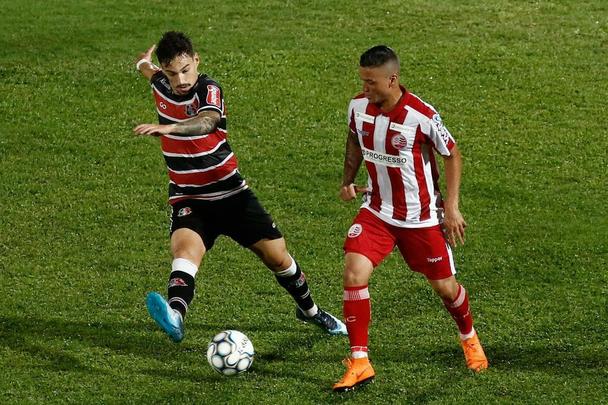 Clássico das Emoções no Arruda, em meio à Copa do Mundo, teve um público modesto para partida válida pela 10ª rodada da Série C