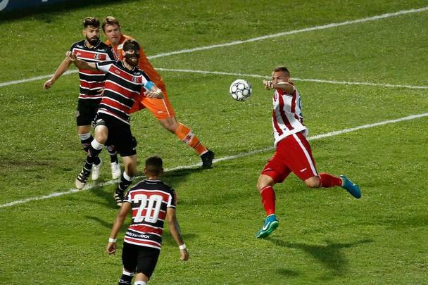 Clássico das Emoções no Arruda, em meio à Copa do Mundo, teve um público modesto para partida válida pela 10ª rodada da Série C