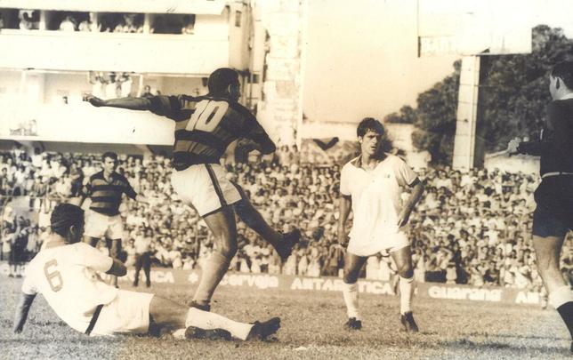 Novo lance do confronto histórico entre Náutico e Sport nos Aflitos